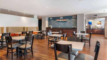 Desayuno buffet incluido todos los días