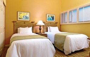 In-room safe, blackout drapes, iron/ironing board, bed sheets - WorldMark Kapaa Shore (Kapaa)