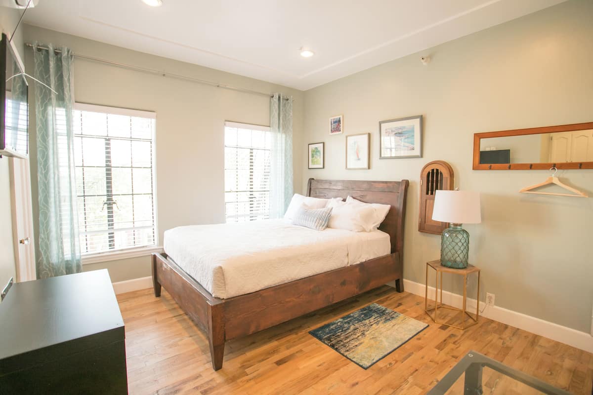 Ropa de cama de alta calidad, cubrecamas y colchones con efecto memoria