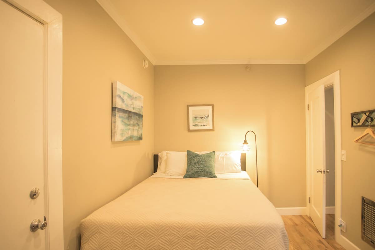 Ropa de cama de alta calidad, cubrecamas y colchones con efecto memoria