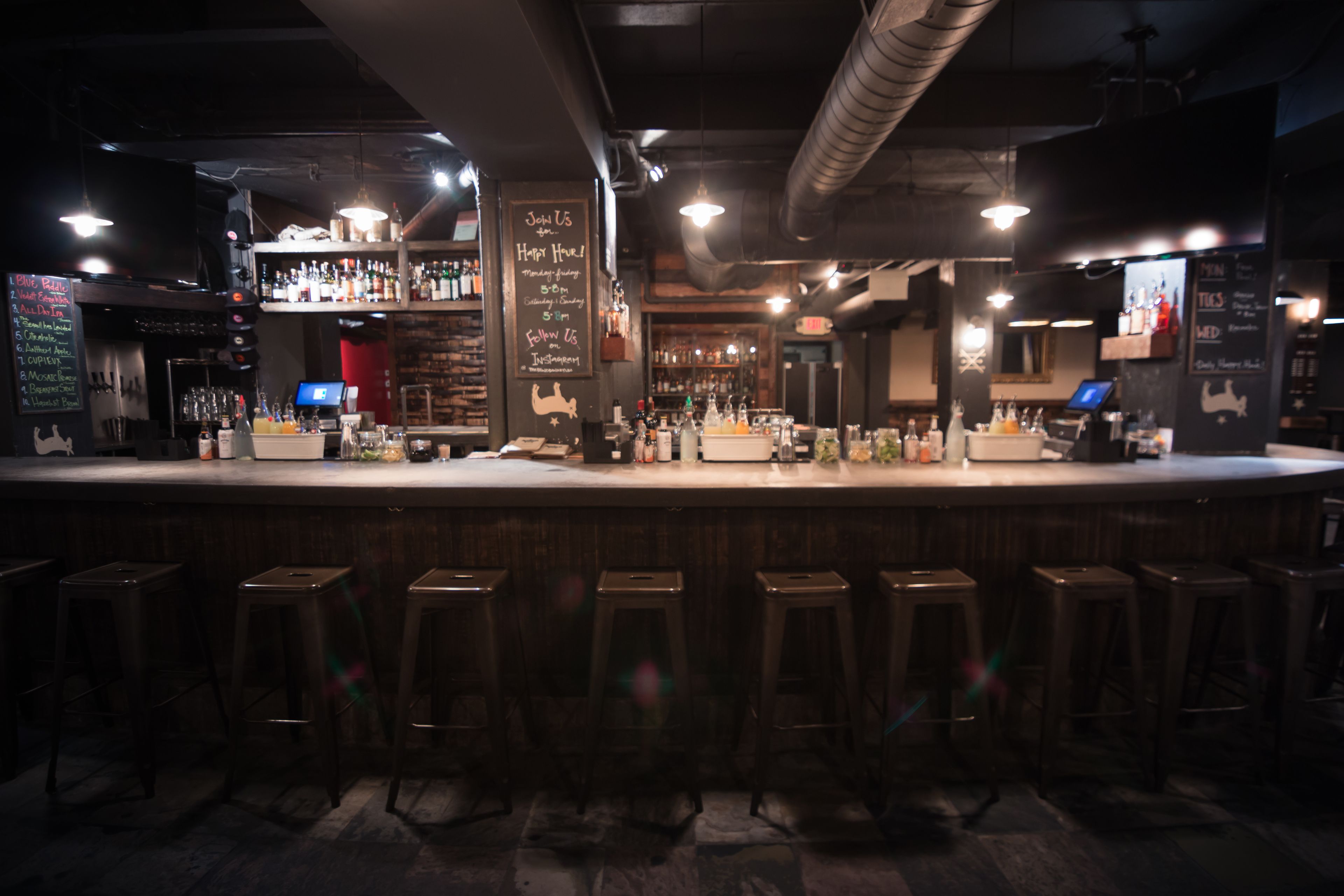 Cocktail bar