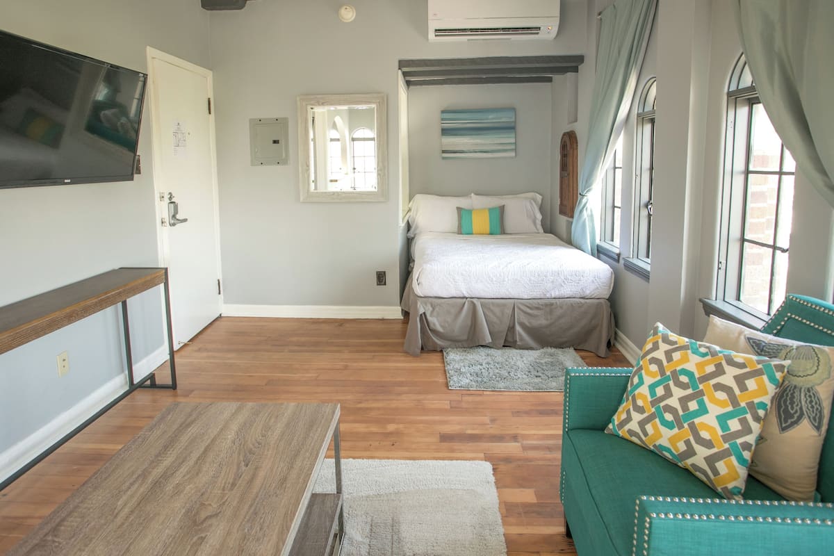 Ropa de cama de alta calidad, cubrecamas y colchones con efecto memoria