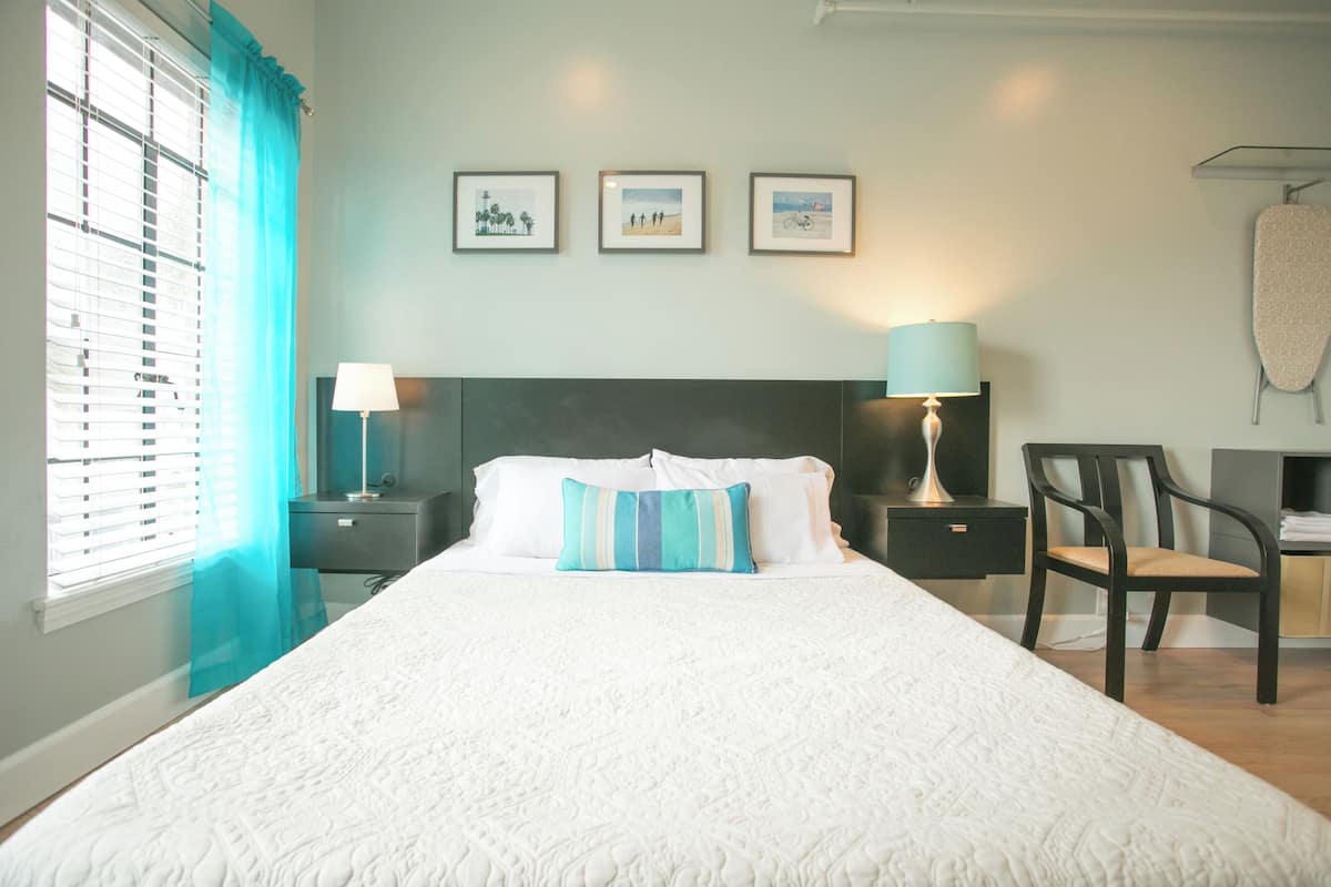 Ropa de cama de alta calidad, cubrecamas y colchones con efecto memoria