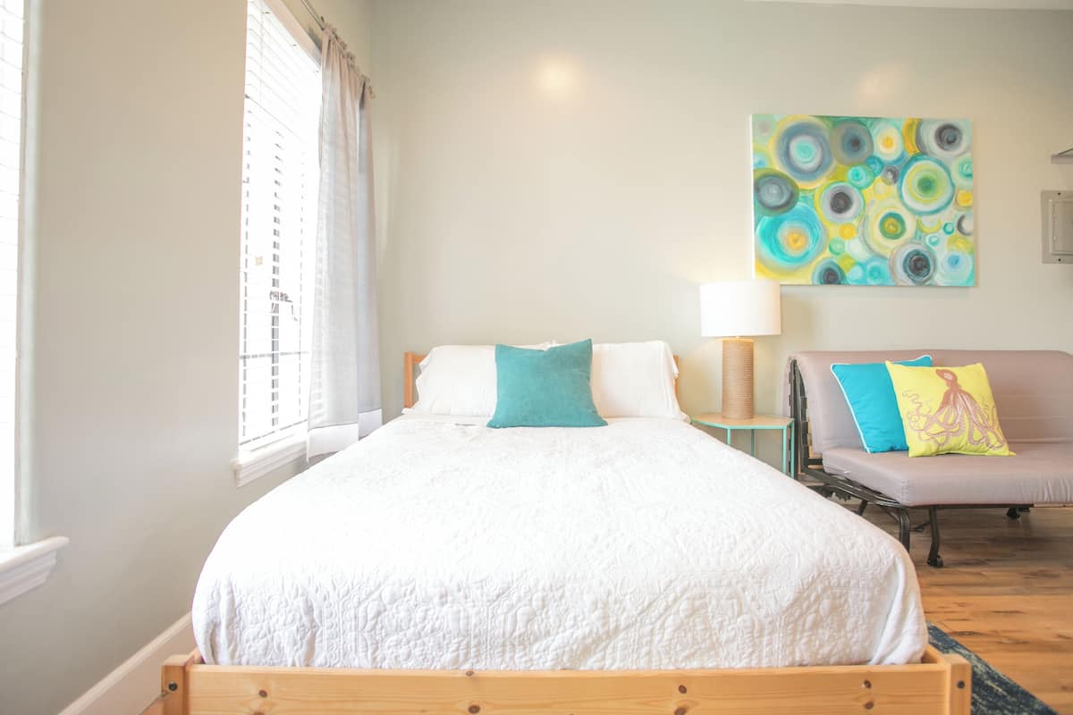 Ropa de cama de alta calidad, cubrecamas y colchones con efecto memoria