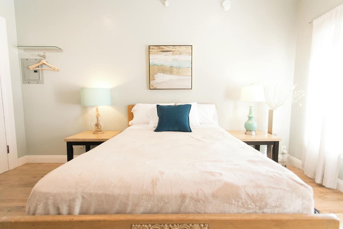 Ropa de cama de alta calidad, cubrecamas y colchones con efecto memoria