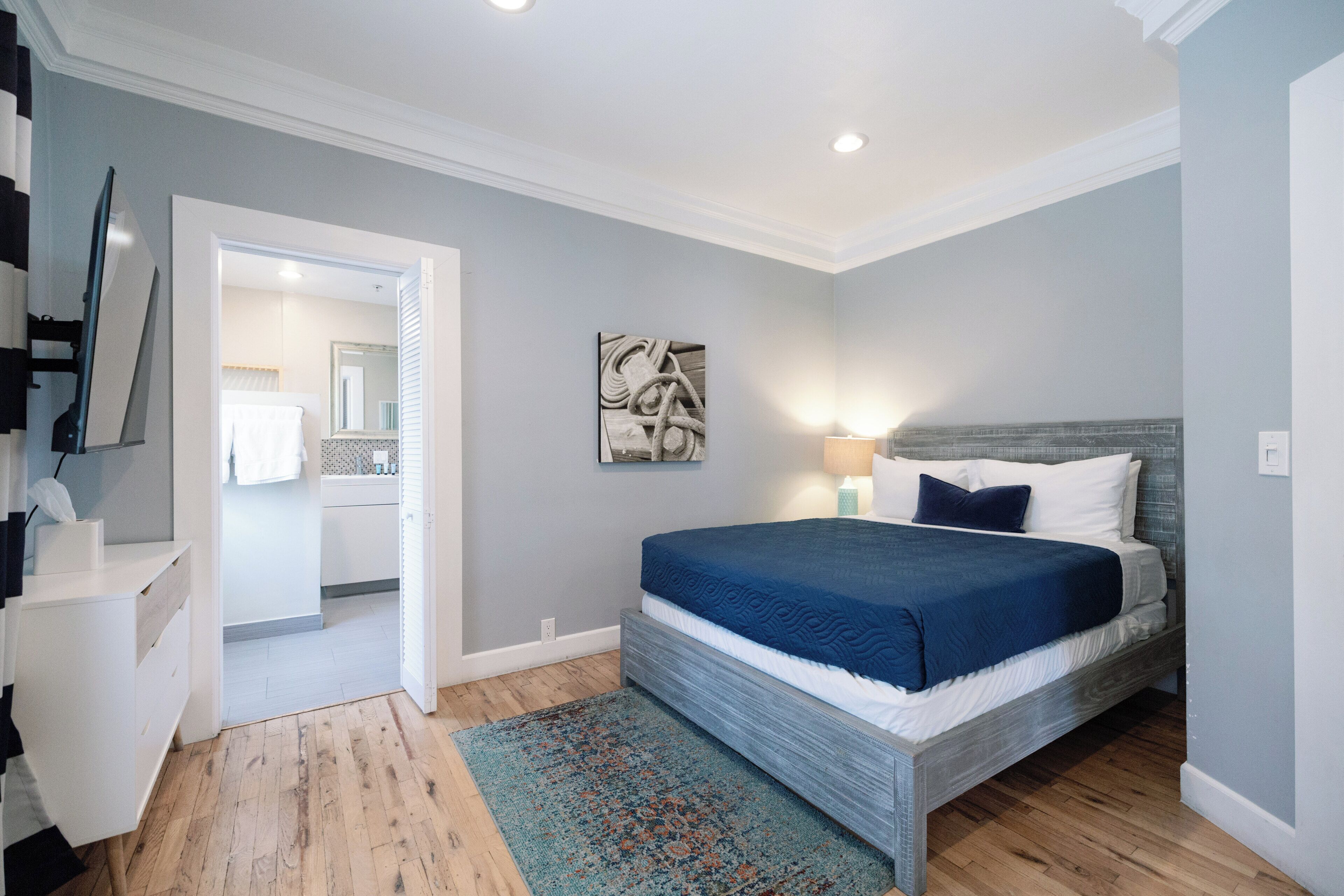 Spectacular 2 Bedroom Suite | Premium bedding, down comforters, memory foam beds, desk