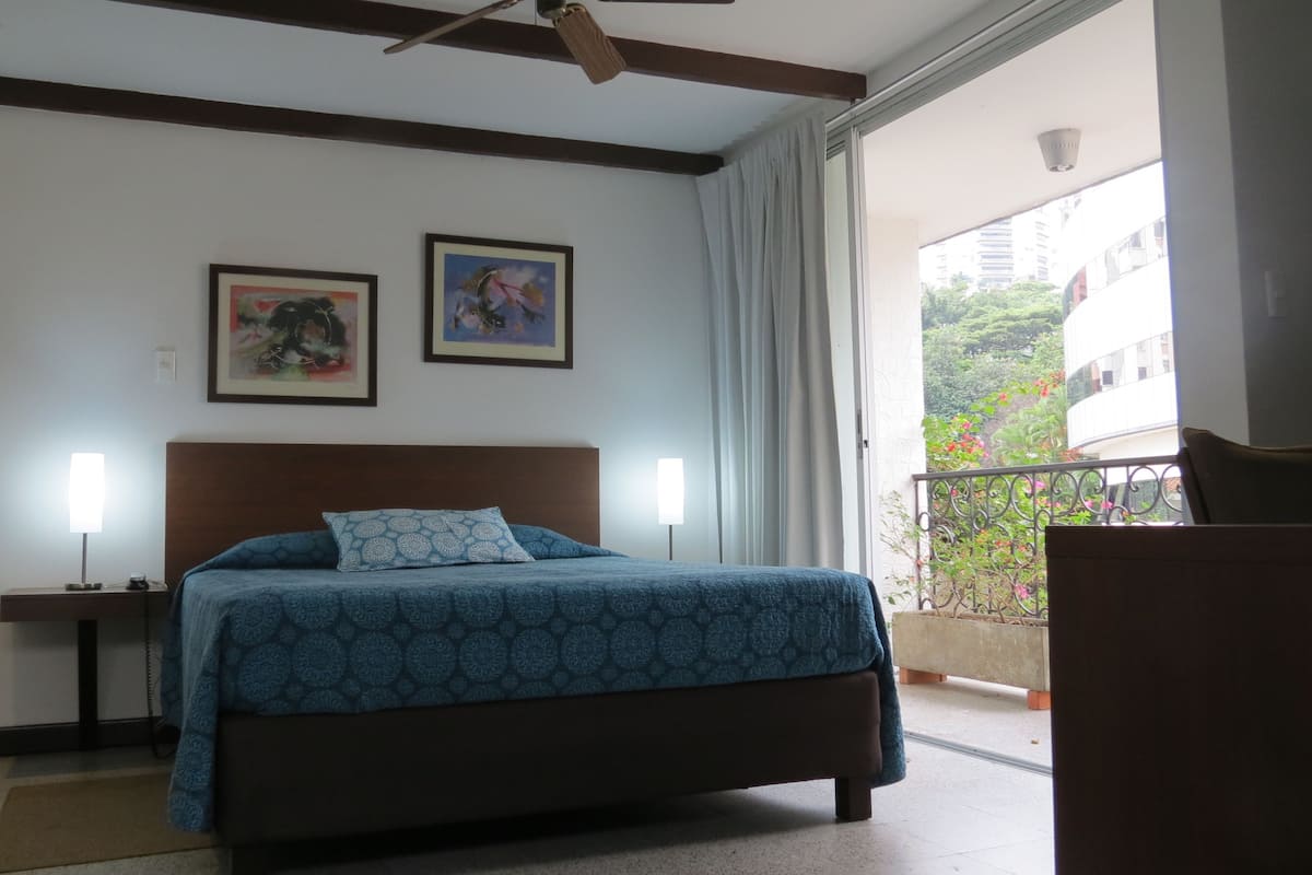 Deluxe Triple Room, Multiple Beds, City View | Premium bedding, desk, free WiFi
