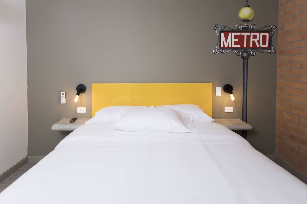 Premium bedding, in-room safe, desk, soundproofing