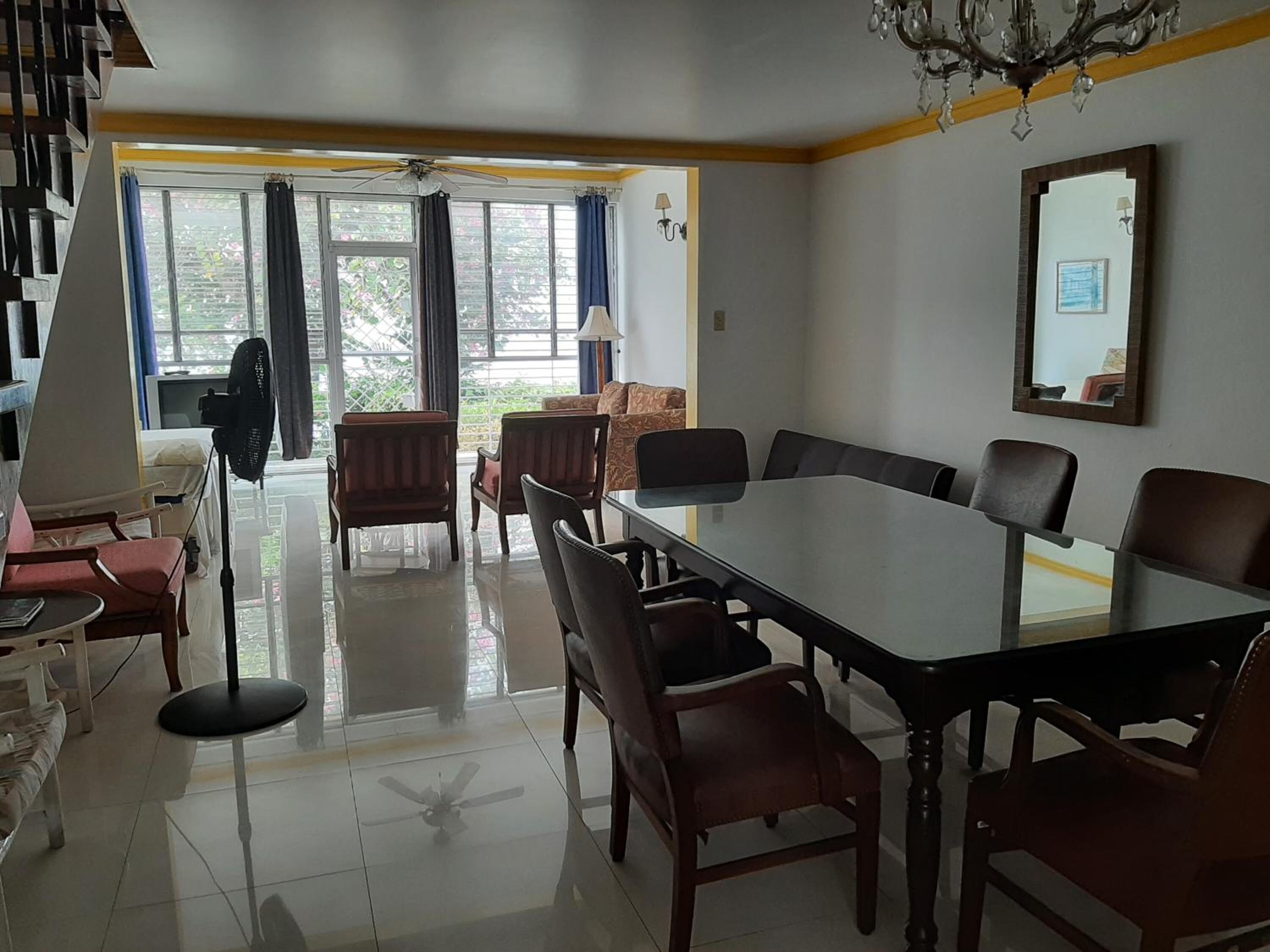 fridge, oven, stovetop, cookware/dishes/utensils