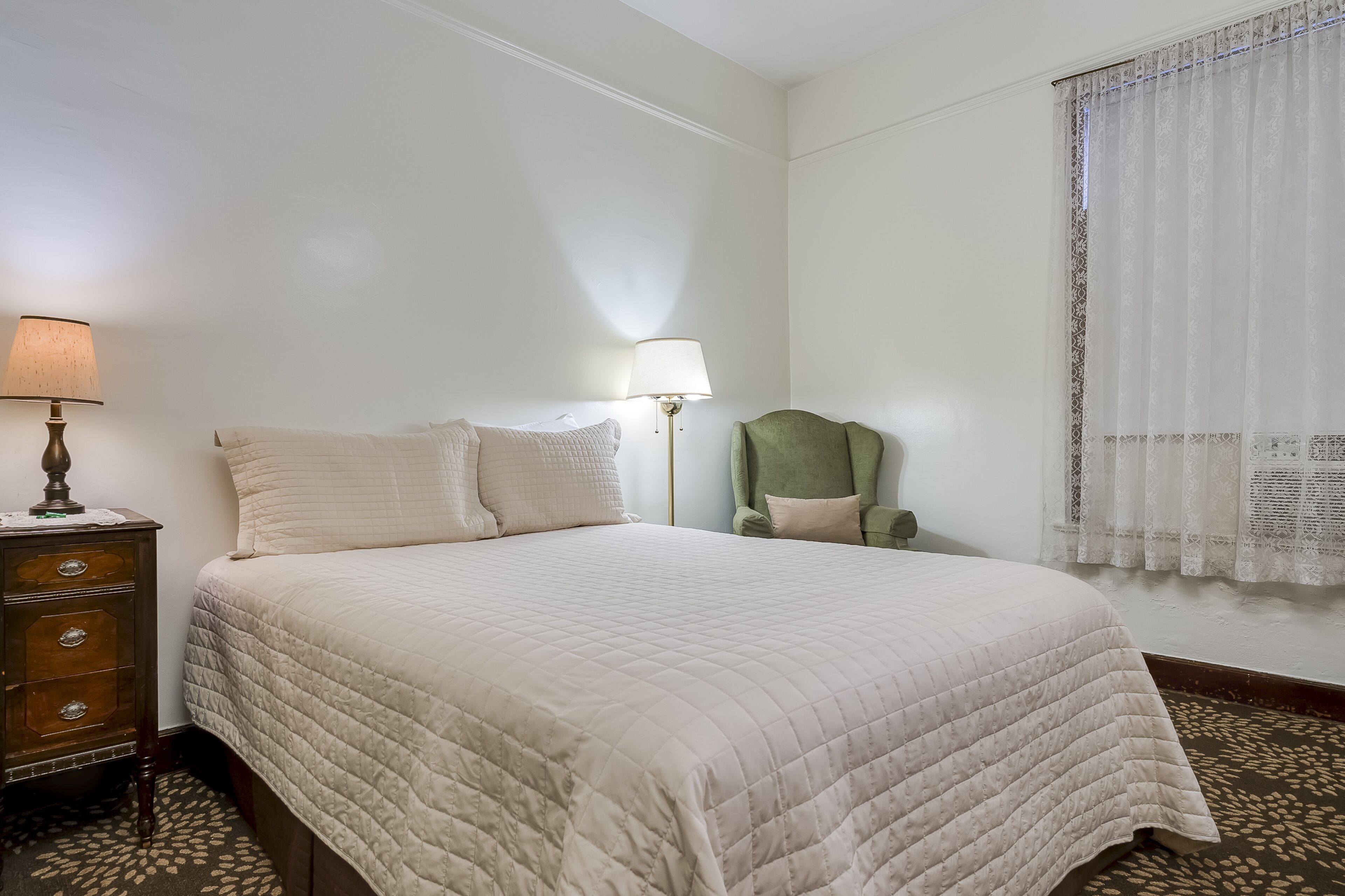 room, private bathroom | individually decorated, free wifi, bed sheets