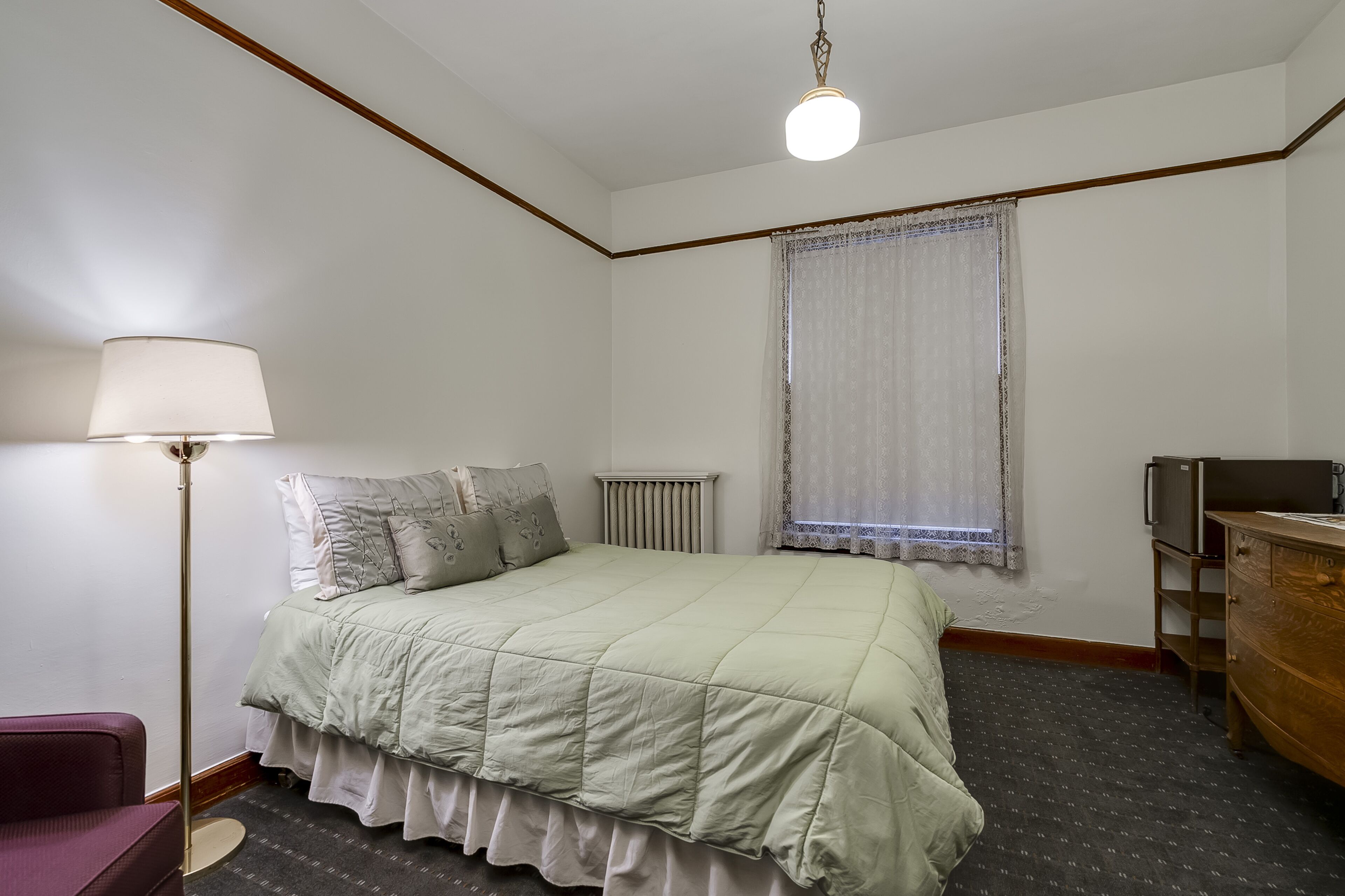 room, shared bathroom | individually decorated, free wifi, bed sheets