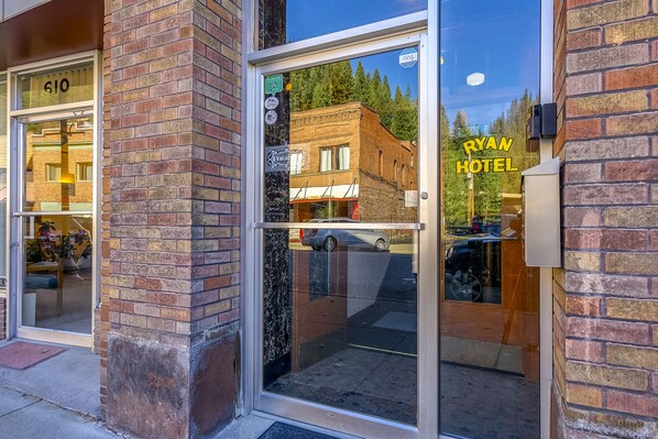 숙박 시설 정면