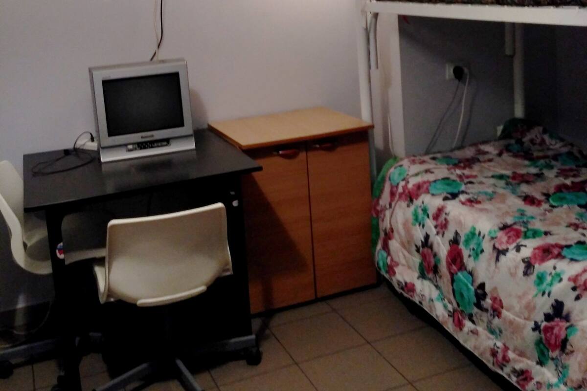 Comfort Shared Dormitory, Men only