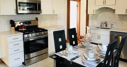 Lg suite for up to 8 ppl/2 floor