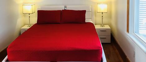 2 soverom, strykejern/-brett, reiseseng for barn og wi-fi (inkludert)