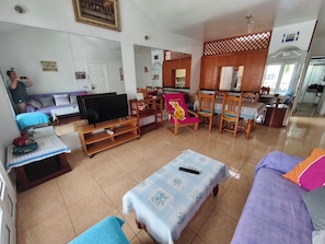 2 chambres, bureau, fer et planche à repasser, Wi-Fi gratuit