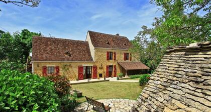 4*, Piscine chauffée, Parc1ht, Maison climatisée, Sans visà vis,10 mnDord Vallée