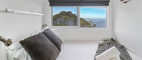 Apartment, 2 Bedrooms | 2 bedrooms, iron/ironing board, cots/infant beds, bed sheets