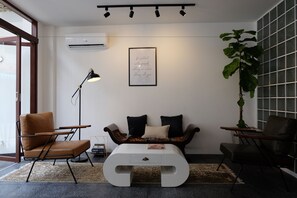 ロビーラウンジ