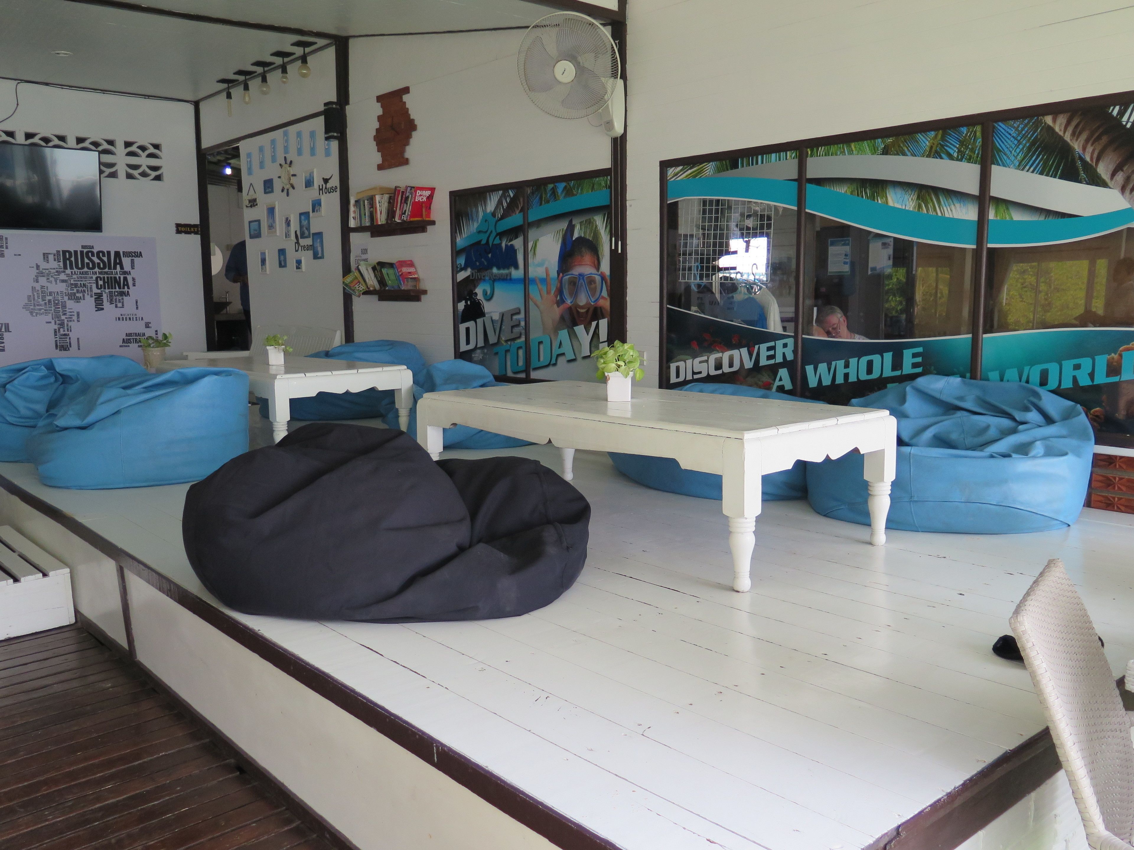 breakfast, lunch, dinner served; international cuisine, beach views