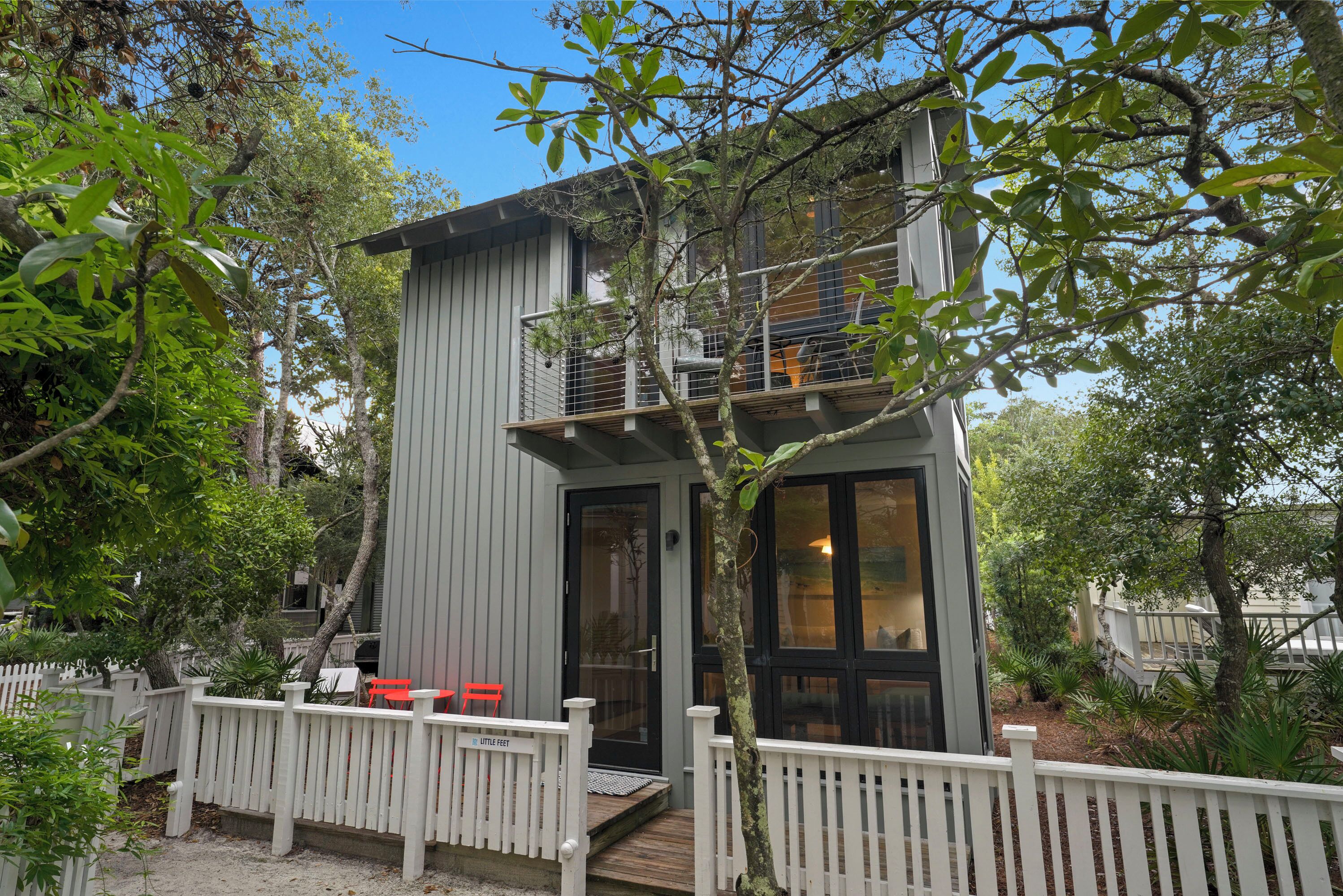 7 HOUSES TO BEACH IN SEASIDE!  MODERN CONSTRUCTION, Little Feet