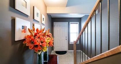 kaunis 3 makuuhuoneen rivitalo, jossa on ilmainen pysäköinti