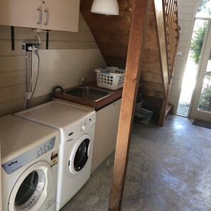 Apartment, 1 Bedroom | Laundry room - Alpine Stag Lodge Unit 1 (Merrijig)