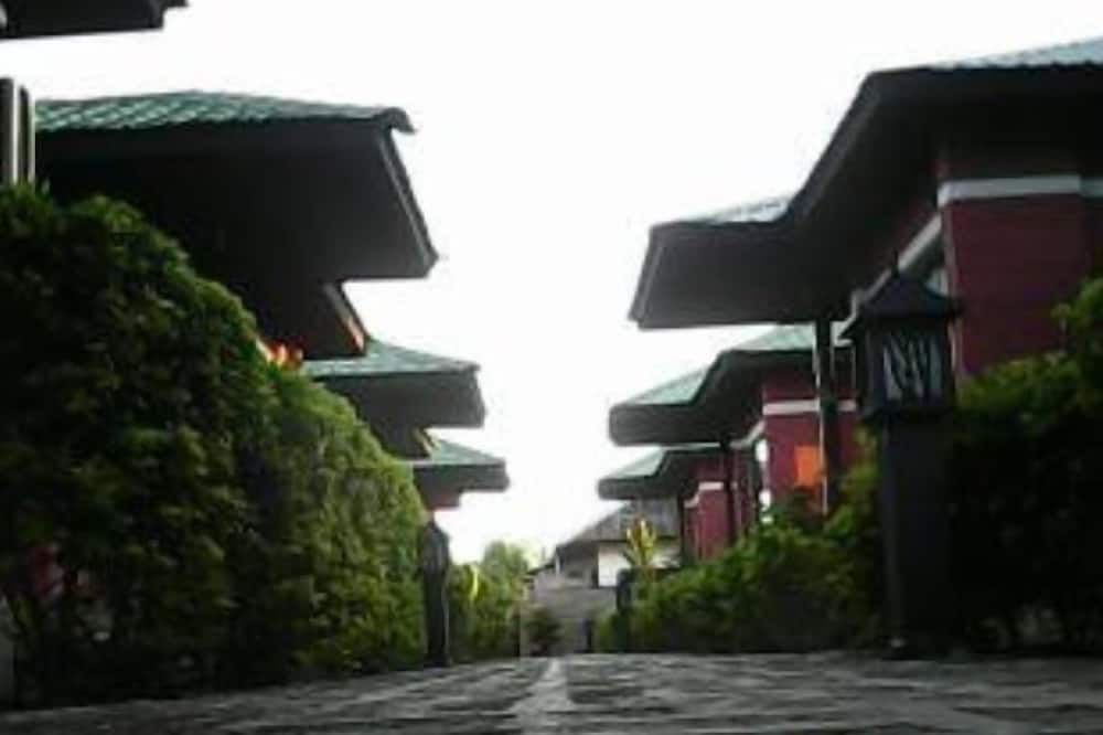 Pyi1 Guest House