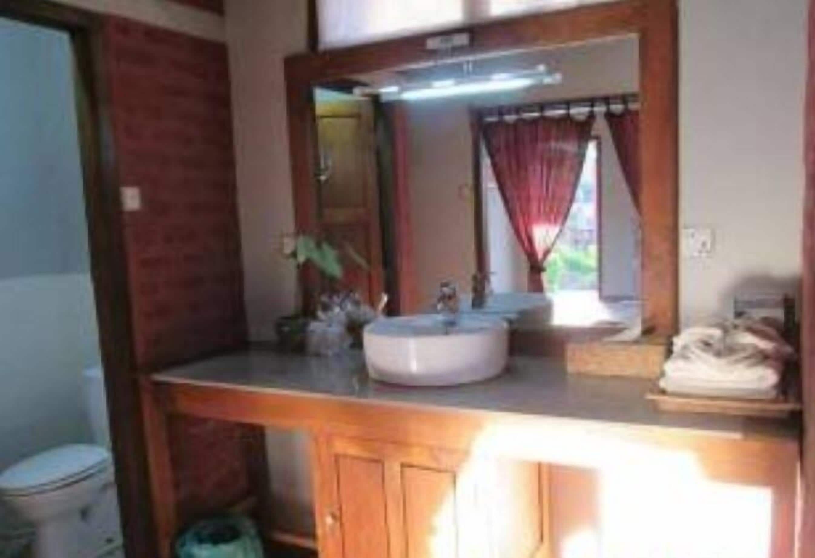 Doccia, set di cortesia gratuito, asciugacapelli, asciugamani