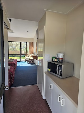 Apartment, 1 Bedroom | Private kitchenette