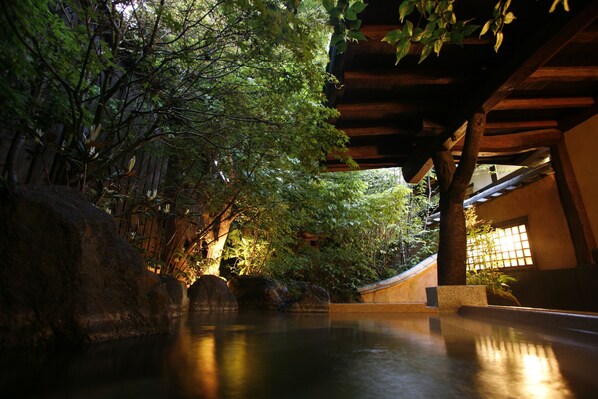 Outdoor spa tub - Aso No Shiki (Aso)