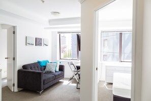 城市公寓 | 2 多间卧室、高档床上用品、办公桌、熨斗/熨衣板