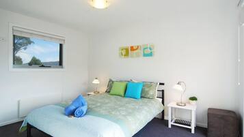 House, 3 Bedrooms | 3 bedrooms, soundproofing, iron/ironing board, cribs/infant beds