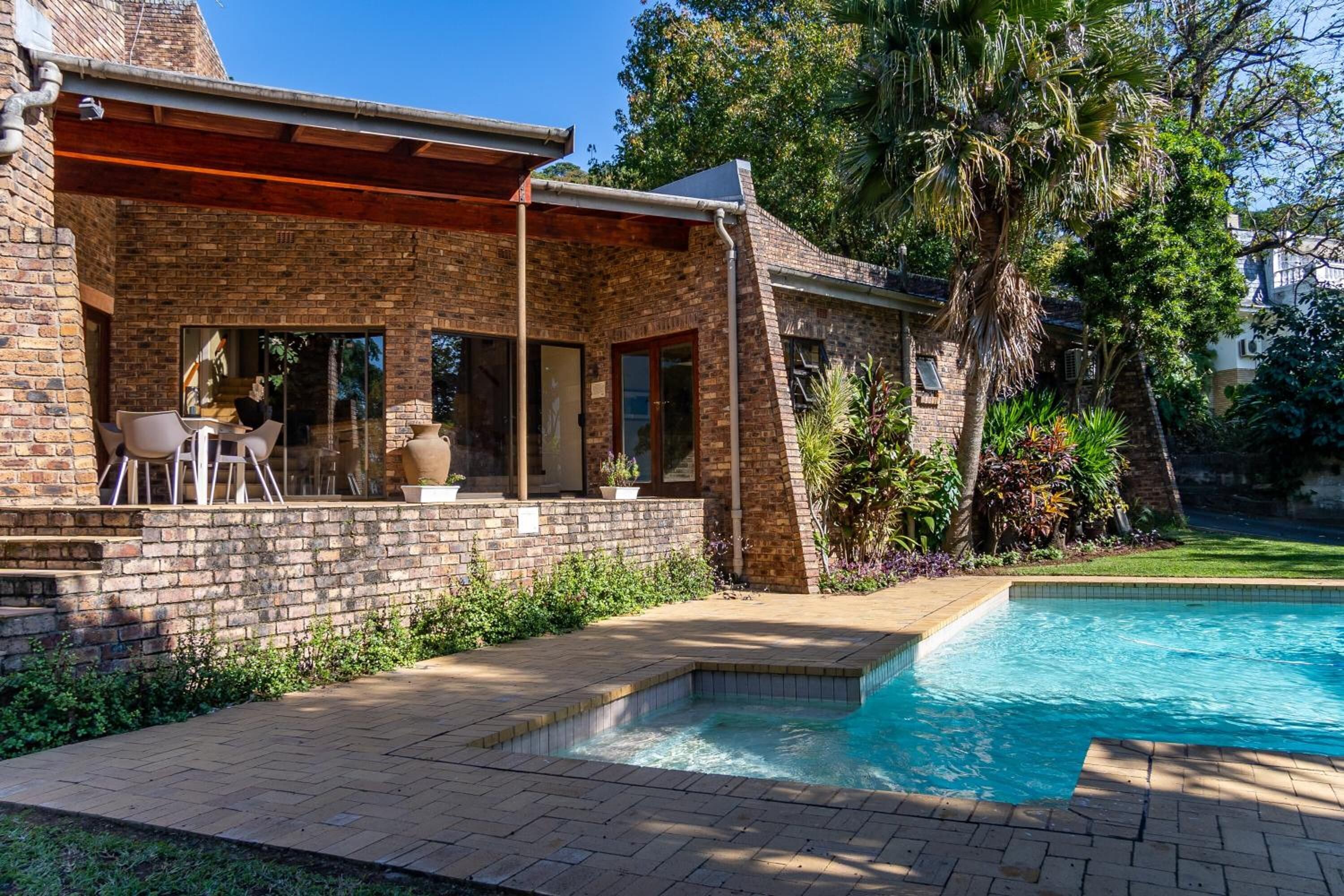 Photo - Faraway Lodge