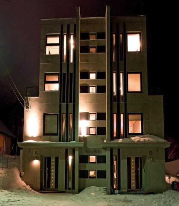 Front of property – evening/night