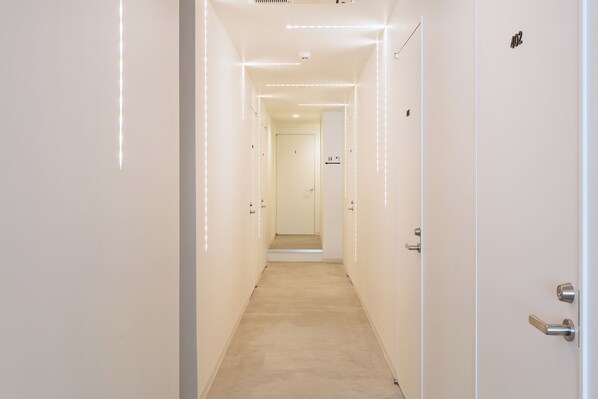 Hallway - &And Hostel Akihabara (Tokyo)