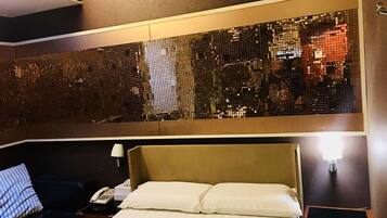 Desk, rollaway beds, free WiFi
