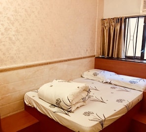 Habitación estándar | Escritorio, camas extra y wifi gratis 