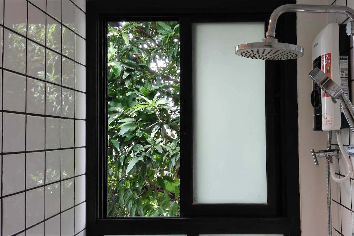 white suite | bathroom shower