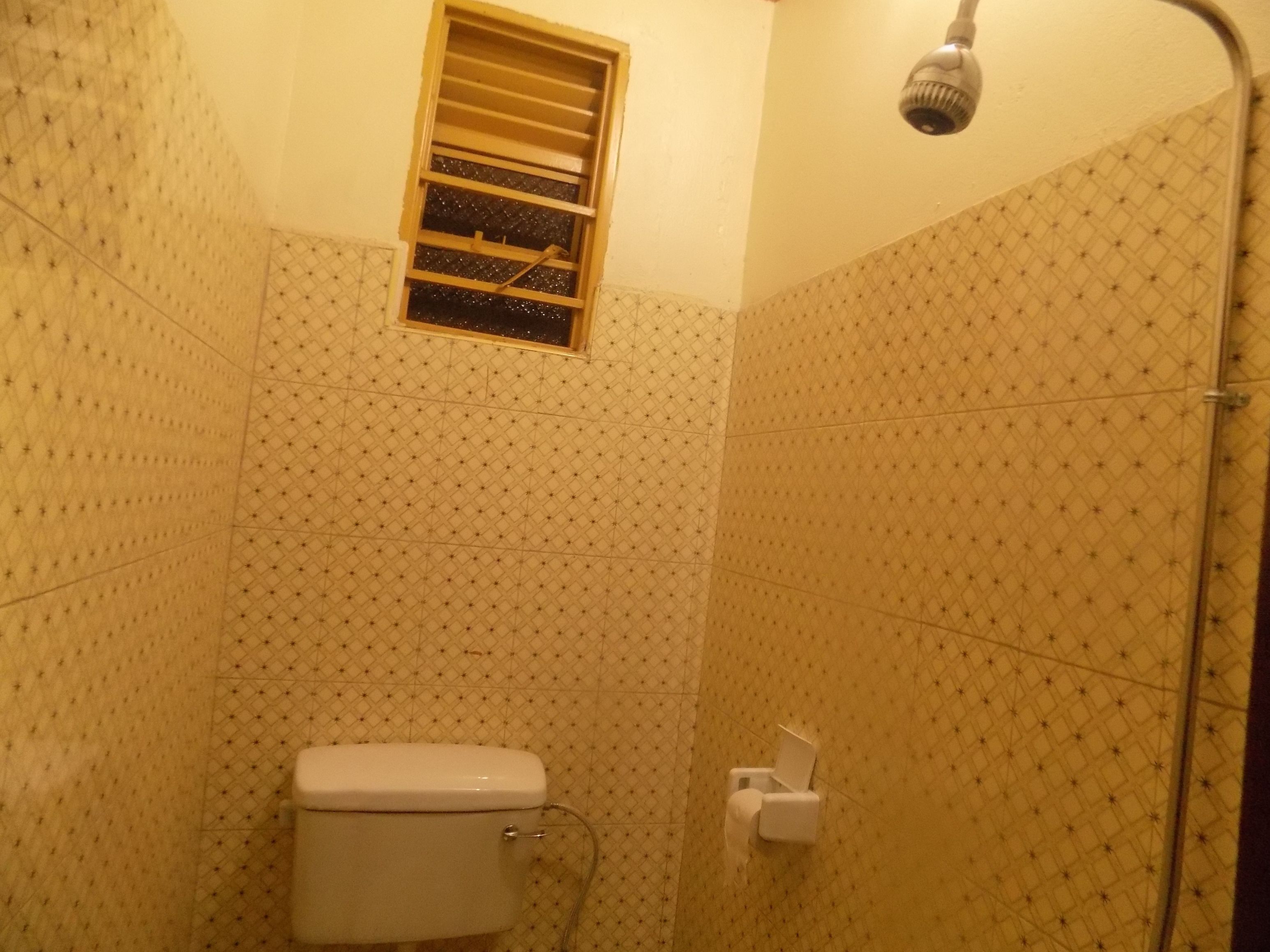 バスルームのシャワー