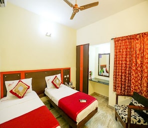Classic Double or Twin Room, 2 Single Beds, Accessible