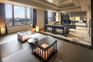 ジャパニーズスイートルーム「なごみ」　禁煙 | セーフティボックス (室内)、デスク、遮光カーテン、防音設備