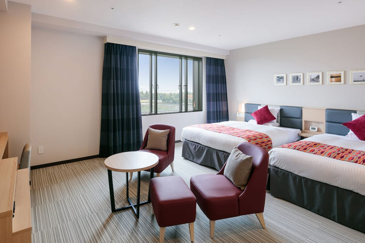 In-room safe, desk, blackout curtains, soundproofing