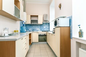 华丽公寓, 2 间卧室, 城市景观 | 私人厨房 | 大冰箱、微波炉、烤箱、炉灶