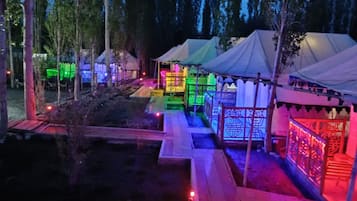 Façade de l’hébergement - soirée/nuit