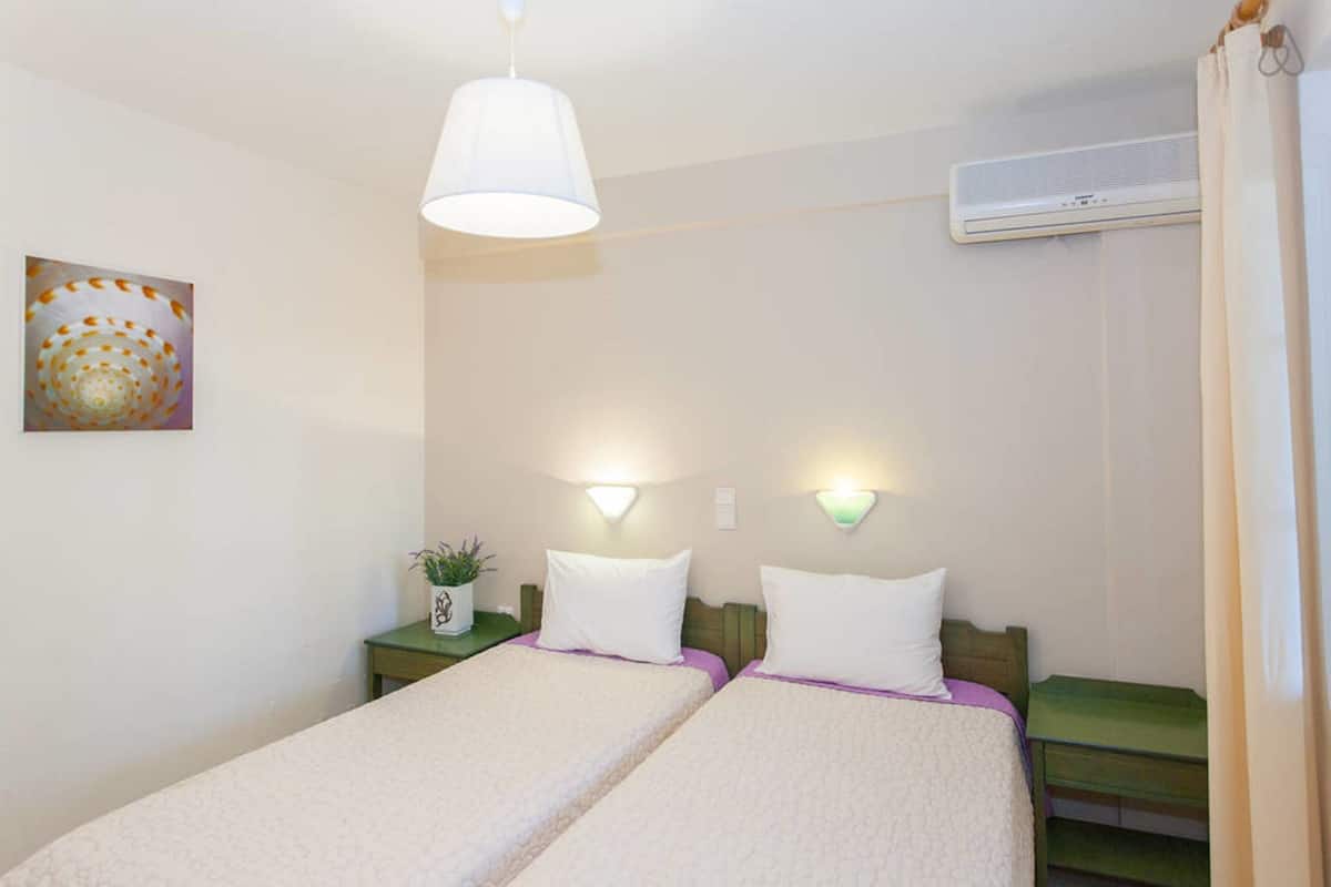 Apartment, Ground Floor (No. 6) | 1 bedroom, in-room safe, desk, soundproofing