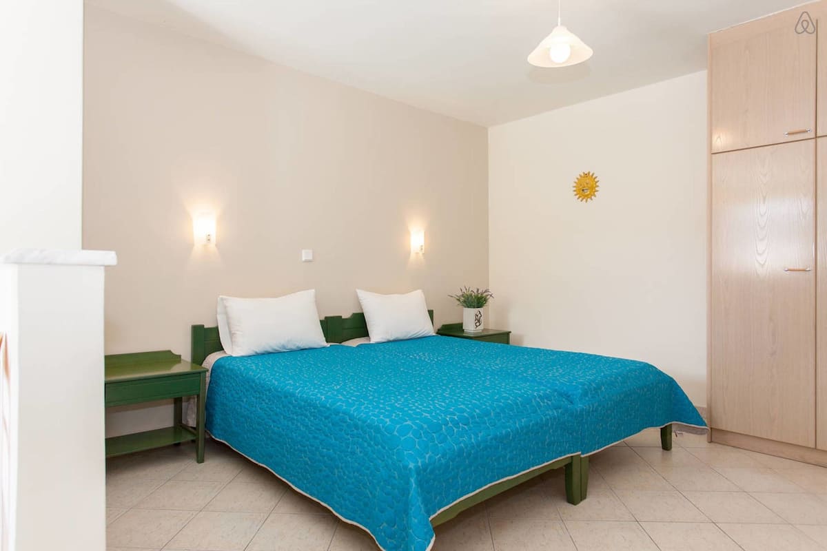 Apartment, 2 Bedrooms (No. 4) | 1 bedroom, in-room safe, desk, soundproofing