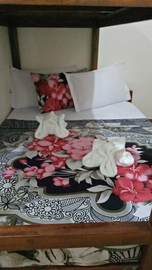 Desk, bed sheets - JV Haven Pension (El Nido)