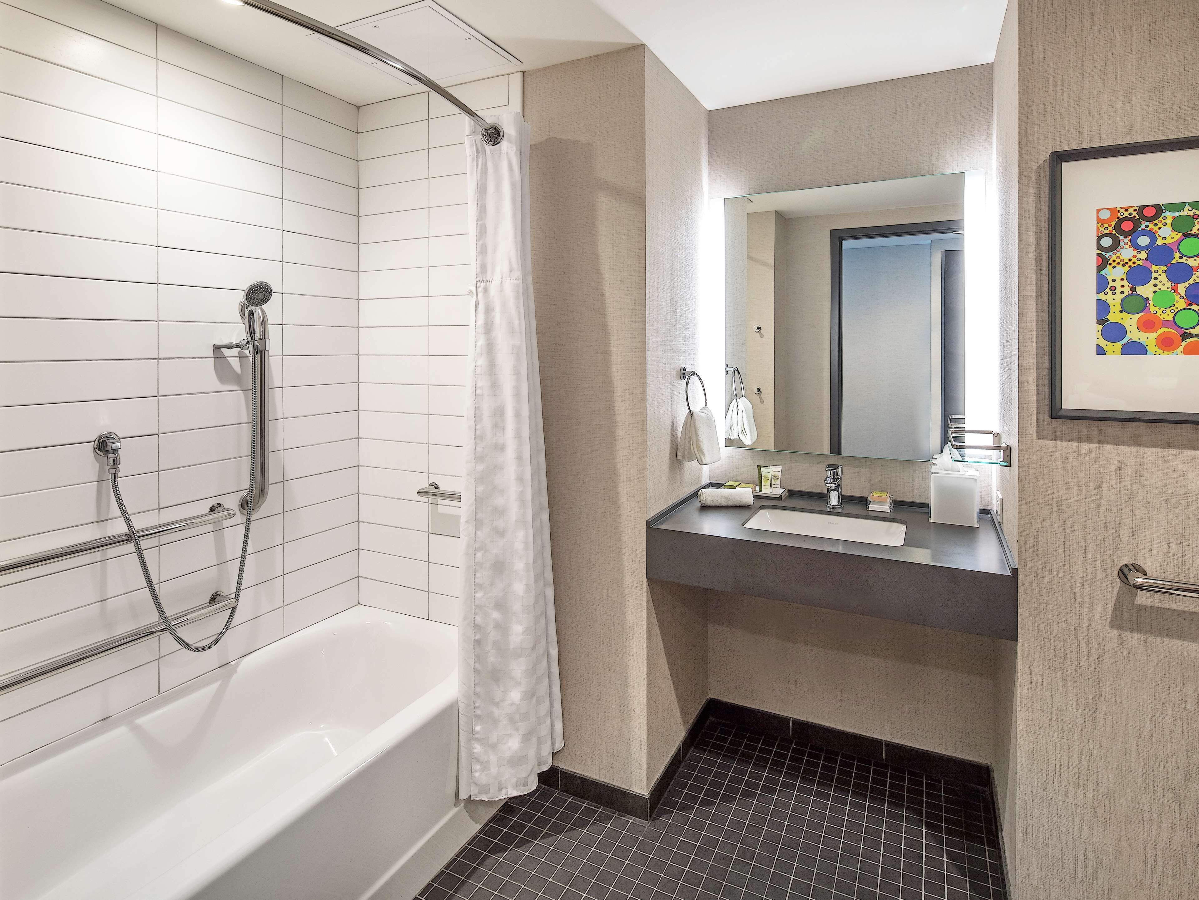 free toiletries, towels