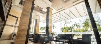 M One Hotel